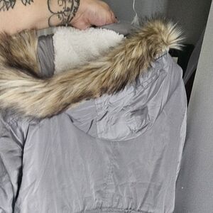 Winter jacket fur hood